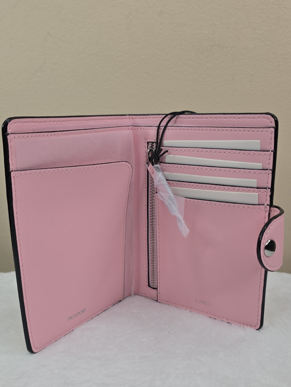 Victoria's Secret Passport Case & Travel Wallet NWT - Picture 3 of 4